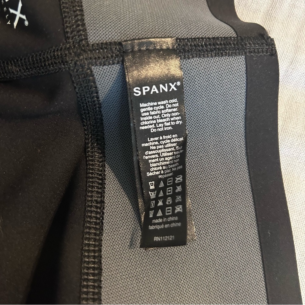 NWT SPANX Women’s Gloss Panel Leggings Black Sz XL - Picture 9 of 11